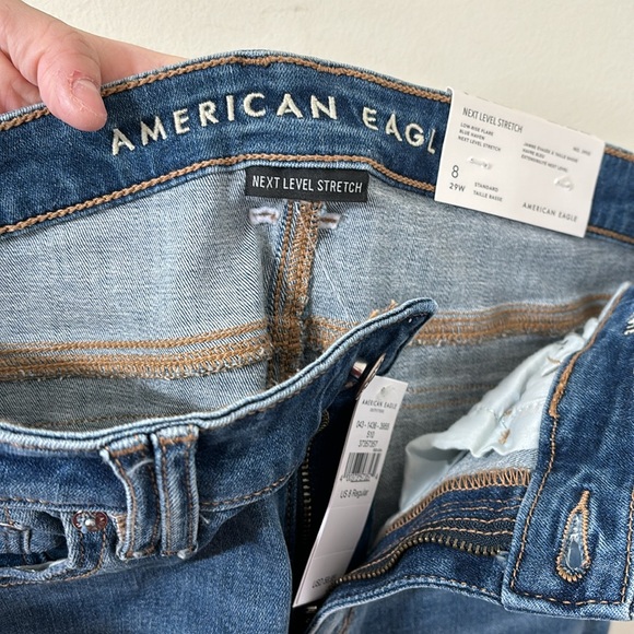 American Eagle Next Level Stretch Medium Wash Low Rise Flare Denim Jean Sz 8 NWT - Picture 9 of 12